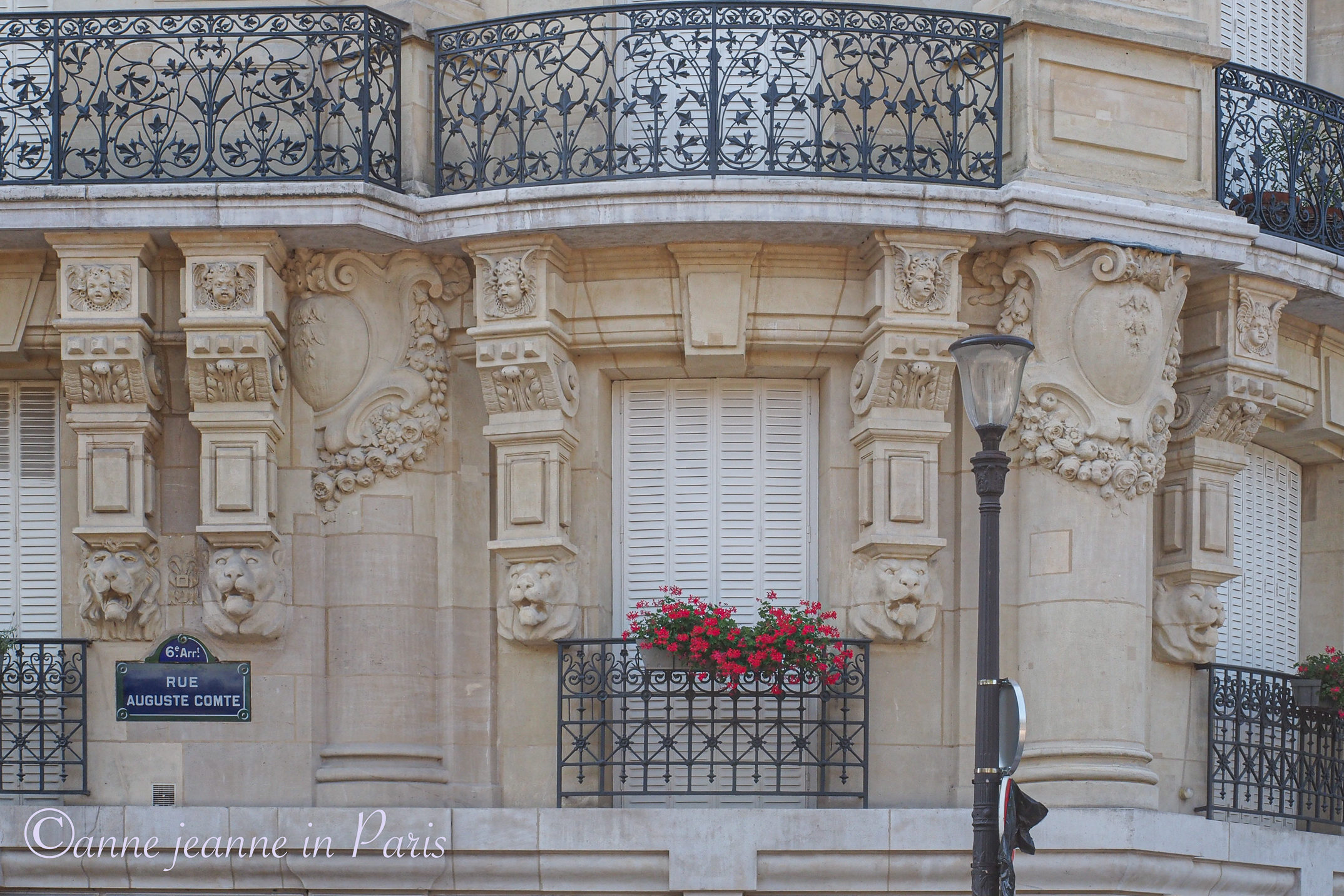 Classic building nearby the Luxembourg garden